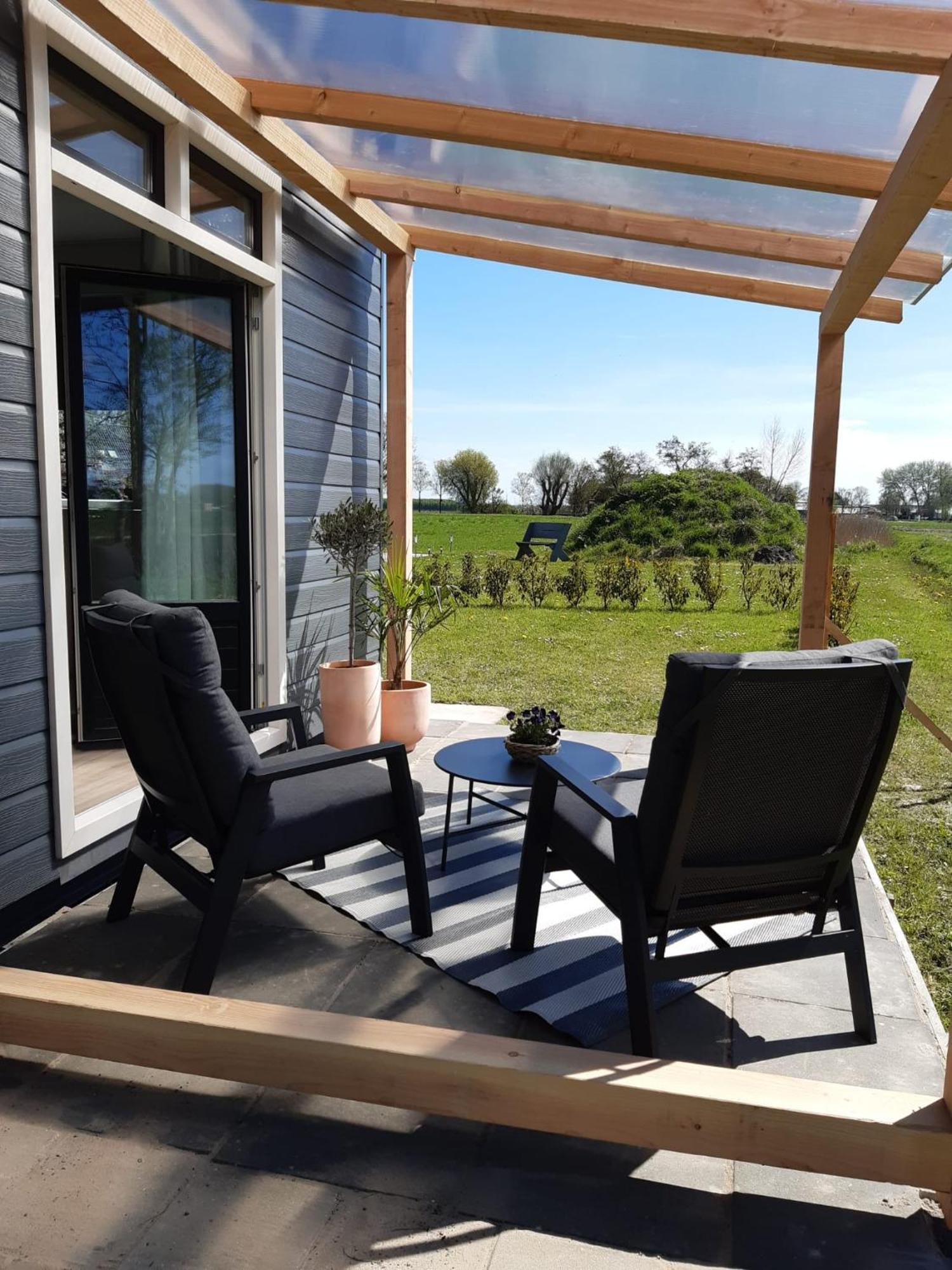 B&B Weidse Blik Ingelum Engelum ภายนอก รูปภาพ